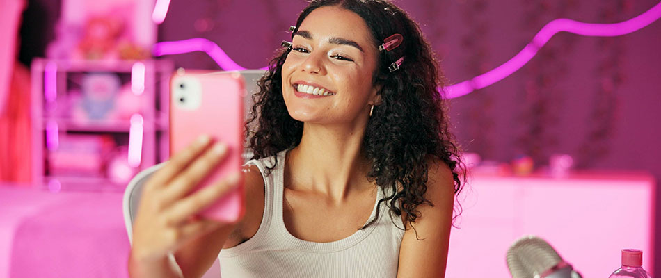 Understanding Social Media Influencers: Types and Importance